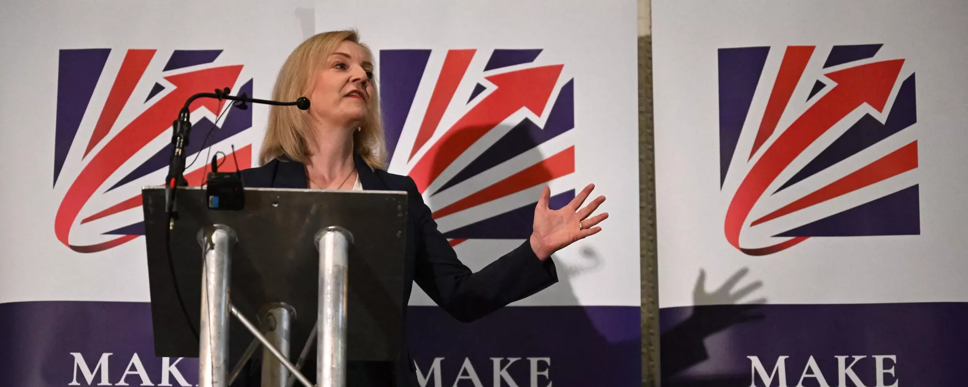 Former British prime minister Liz Truss addresses the Great British Growth Rally fringe event on the sidelines of the Conservative Party's annual conference in Manchester, northern England, on October 2, 2023. - Sputnik International, 1920, 30.11.2023