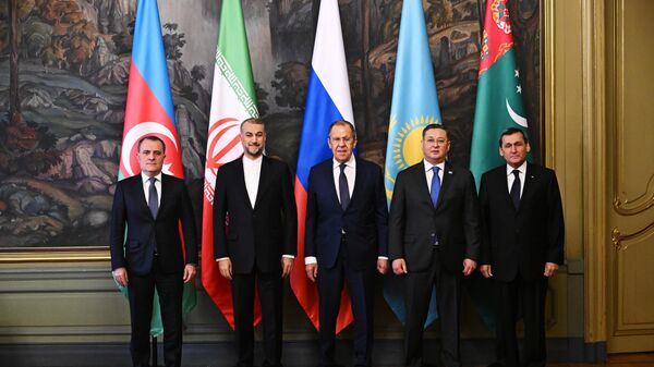 Azerbaijani Foreign Minister Jeyhun Bairamov, Iranian Foreign Minister Hossein Amir-Abdollahian, Russian Foreign Minister Sergey Lavrov, Kazakh Foreign Minister Murat Nurtleu and Turkmen Foreign Minister Rashid Meredov pose for a family photo before a meeting of foreign ministers of Caspian littoral states in Moscow, Russia. - Sputnik International