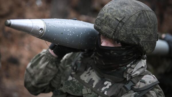 Russian soldier in special op zone  - Sputnik International