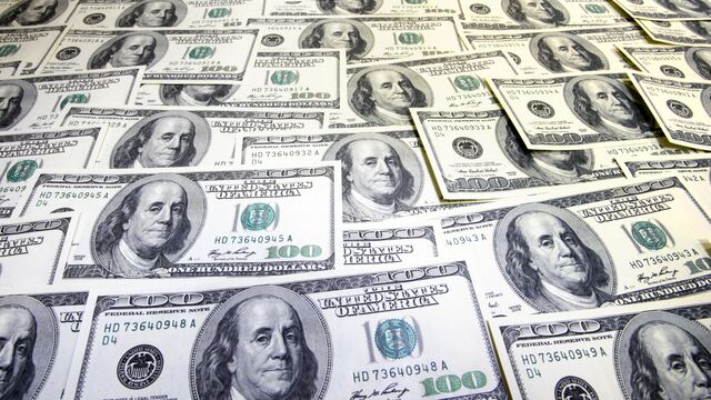 US Will Sacrifice the Dollar if It Hands Russian Assets to Ukraine