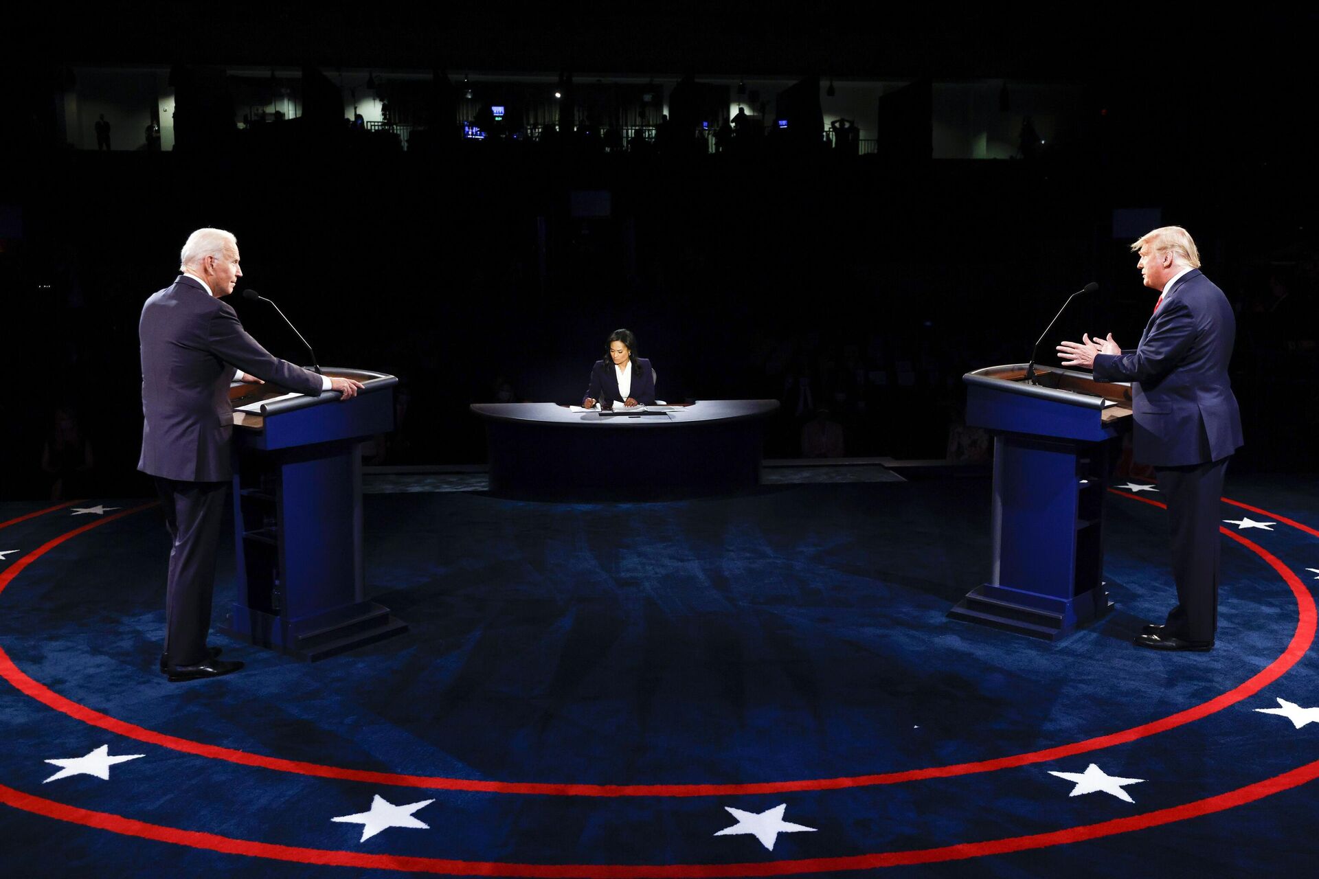 President Donald Trump and Democratic presidential candidate former Vice President Joe Biden participate in the final presidential debate at Belmont University, Thursday, Oct. 22, 2020, in Nashville, Tenn. - Sputnik International, 1920, 05.10.2024