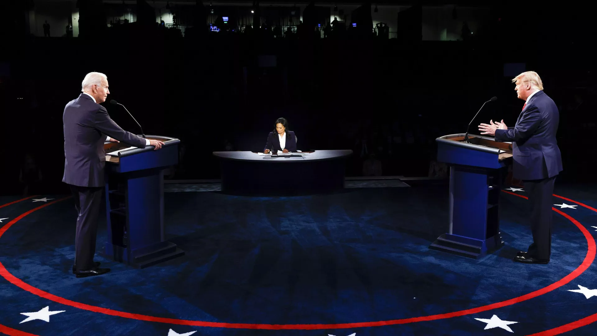 President Donald Trump and Democratic presidential candidate former Vice President Joe Biden participate in the final presidential debate at Belmont University, Thursday, Oct. 22, 2020, in Nashville, Tenn. - Sputnik International, 1920, 27.06.2024