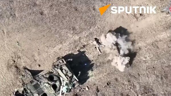 Russian paratroopers destroyed Ukrainian infantry using drones - Sputnik International