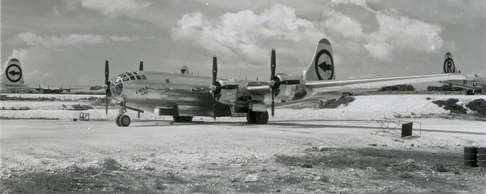 US atomic bomber Enola Gay stationed on the Pacific Island of Tinian during WWII. - Sputnik International, 1920, 22.12.2023