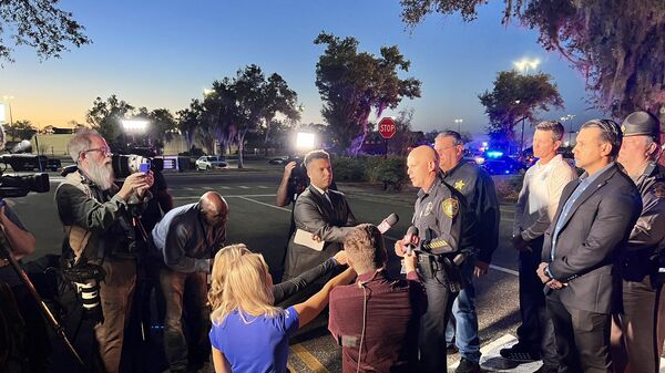 Ocala Police Speak To Reporters After Mall Shooting - Sputnik International