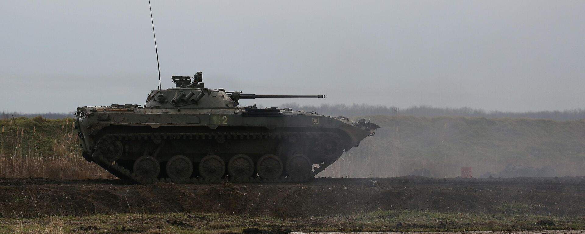 BMP-3 infantry combat vehicle is seen during a training at the training center for tank and motorized rifle units of the Southern Military District at the Molkino training ground in Krasnodar region, Russia. - Sputnik International, 1920, 28.12.2023
