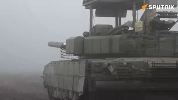 Upgraded T-80BVM tanks - Sputnik International