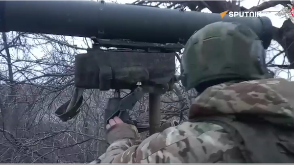 Obliteration of Ukrainian sabotage group with Kornet ATGM - Sputnik International