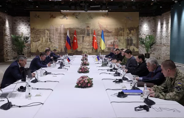 Russia-Ukraine peace talks in Istanbul in March 2022. - Sputnik International