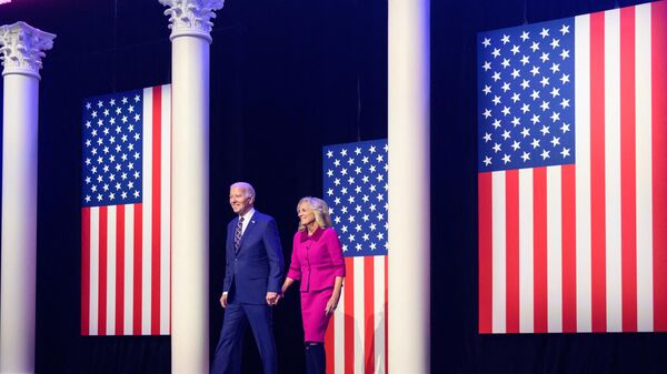 US President Joe Biden arrives with First Lady Jill Biden. - Sputnik International
