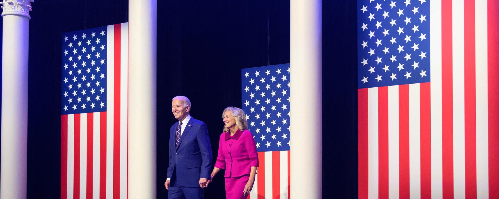 US President Joe Biden arrives with First Lady Jill Biden. - Sputnik International, 1920, 07.01.2024