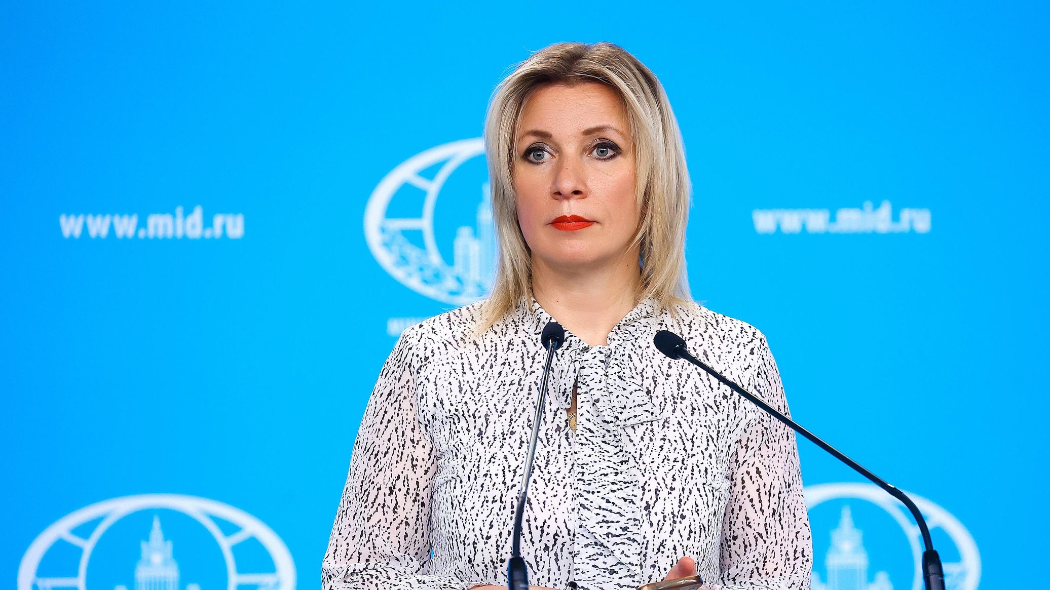 Zakharova Derides Sikorski`s Fantasy of Quickly Defeating Russia