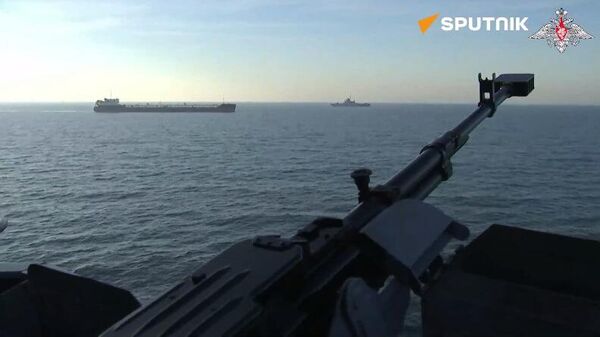 Ships of the Russian Black Sea Fleet practiced destroying enemy UAVs and unmanned boats - Sputnik International