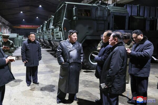 Leader of the Democratic People&#x27;s Republic of Korea (DPRK) and General Secretary of the Workers&#x27; Party of Korea (WPK) Kim Jong Un toured the main military factories on January 8 and 9. - Sputnik International