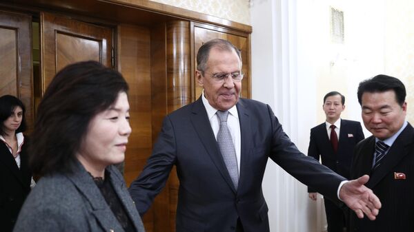 Russian Foreign Ministry, Russian Foreign Minister Sergey Lavrov shows the way to North Korean Deputy Foreign Minister Choe Son Hui  - Sputnik International