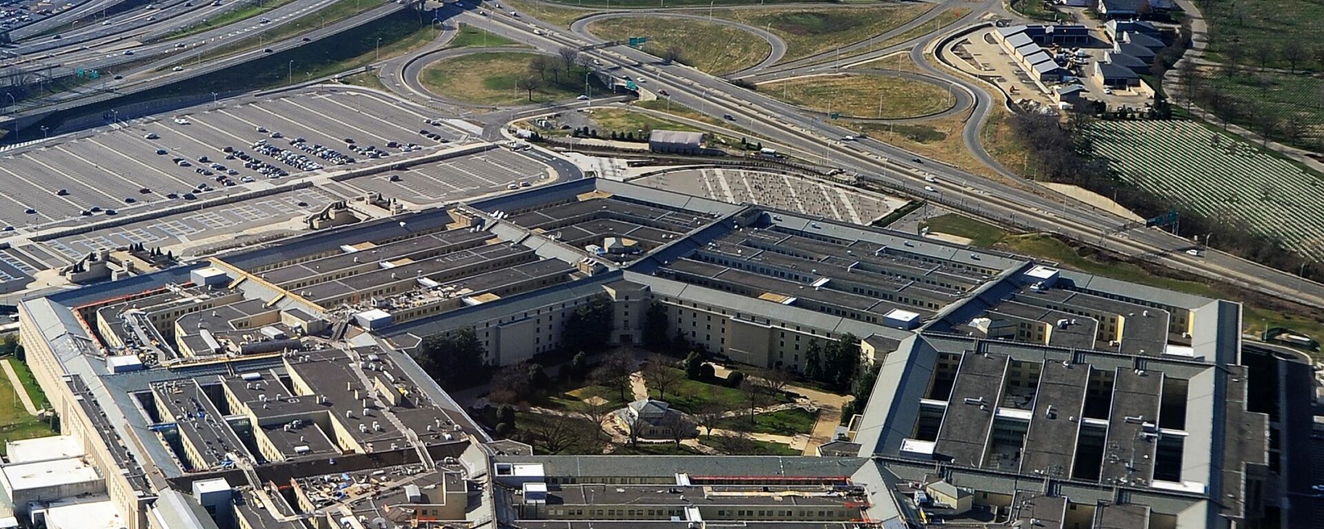 This picture taken December 26, 2011 shows the Pentagon building in Washington, DC. - Sputnik International, 1920, 02.02.2024