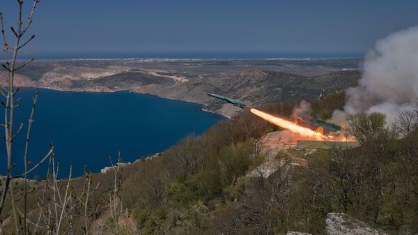 The Utyos stationary coastal missile system launches a P-35 cruise missile during the Black Sea Fleet's tactical drill in Crimea - Sputnik International
