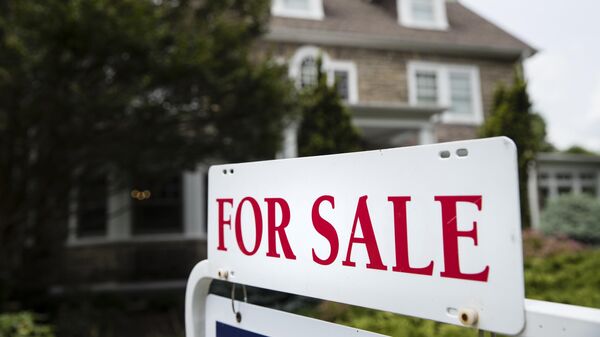In this Friday, June 8, 2018, photo, a For Sale sign stands in front of a house, in Jenkintown, Pa. Home sales in many areas of the country have dipped, and prices gains have slowed. Yet a rising number of middle-class Americans have been priced out of their home markets - Sputnik International