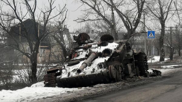 The Ukrainian armed forces' destroyed tank. File photo - Sputnik International