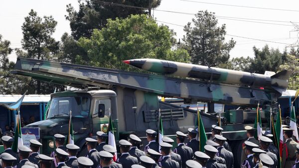 Iranian soldiers take part in a military parade during a ceremony marking the country's annual army day in the capital Tehran on April 18, 2023.  - Sputnik International