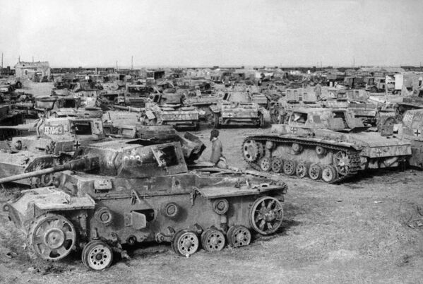 Photo showing the massive amount of tanks abandoned by Nazi Germany&#x27;s Wehrmacht after their devastating loss at the Battle of Stalingrad. - Sputnik International