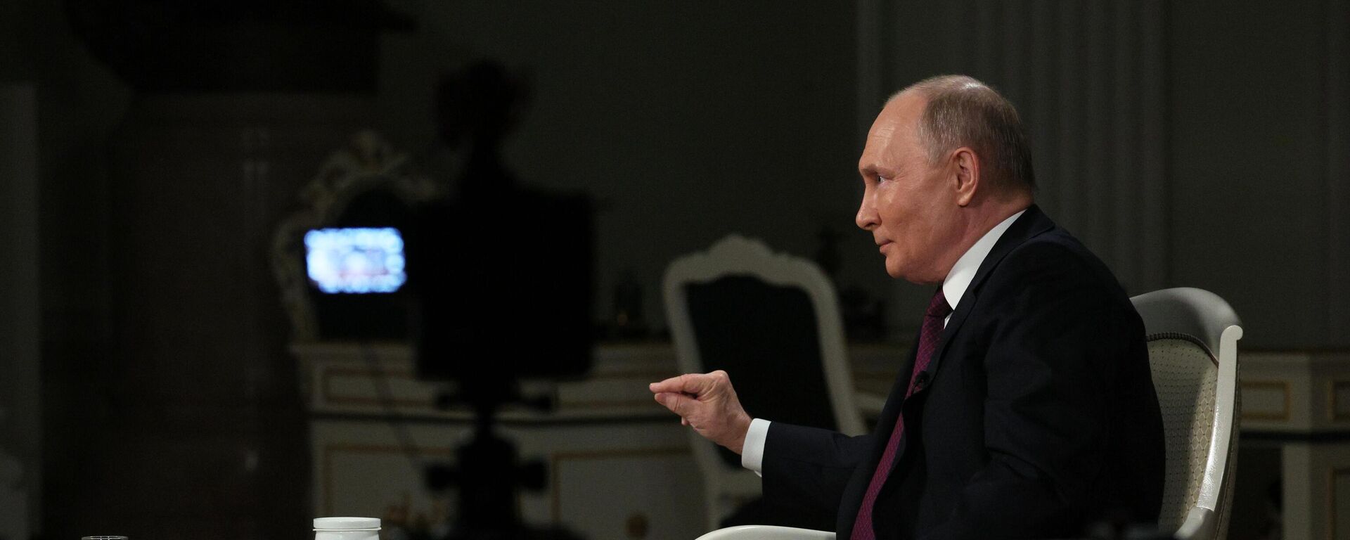 Russian President Vladimir Putin speaks during an interview with US journalist Tucker Carlson at the Kremlin in Moscow, Russia. - Sputnik International, 1920, 09.02.2024