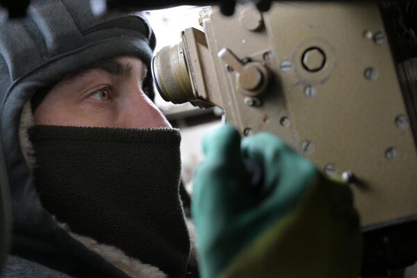 Commander of a T-62 tank crew of the 2nd Army Corps of the Army Group in the Seversk area. - Sputnik International