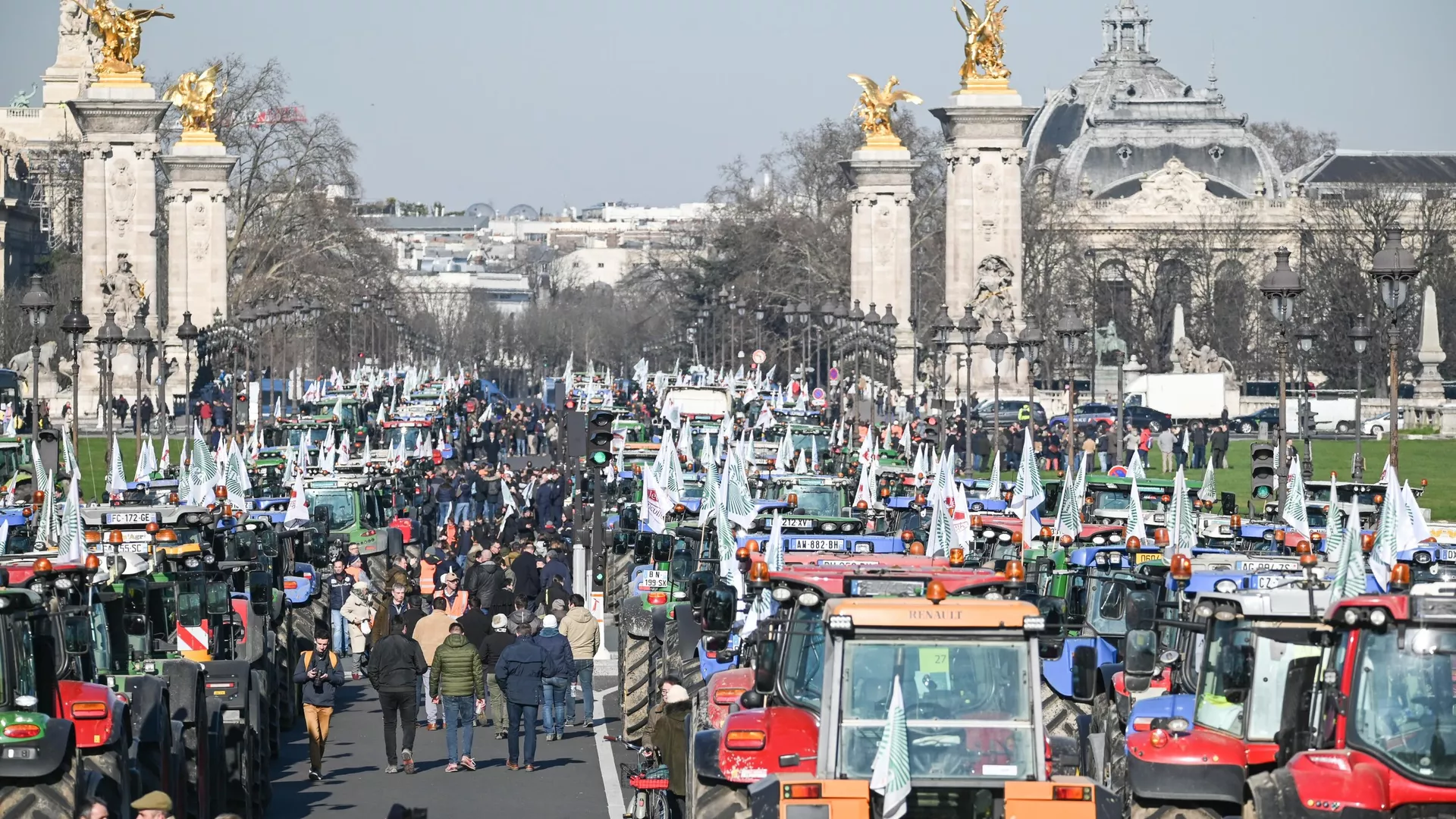 French farmers protestin in Paris - Sputnik International, 1920, 12.12.2024