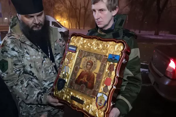 O ícone ortodoxo “Maria Mãe de Deus”, presenteado ao povo de Donbass.  - Sputnik Internacional