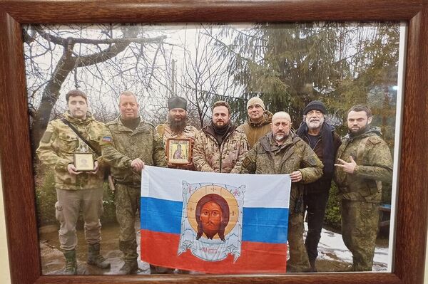 Quite an honor. This pic is now on the wall of the HQ of the Dmitry Donskoy Orthodox Christian battalion in Donbass. - Sputnik International