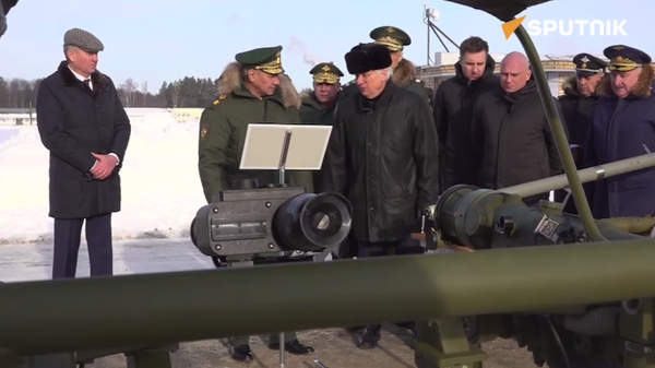 Sergei Shoigu Inspects New Missile Weapon Systems - Sputnik International