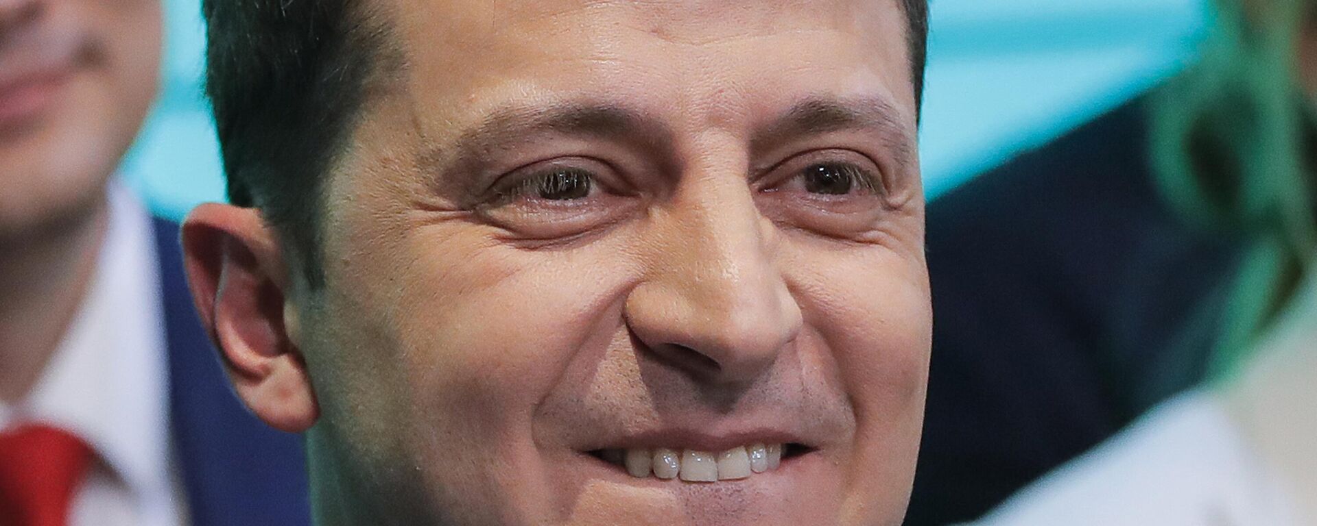 In this Sunday, April 21, 2019 file photo, Ukrainian comedian and presidential candidate Volodymyr Zelensky smiles after the second round of presidential elections in Kiev, Ukraine - Sputnik International, 1920, 31.03.2024