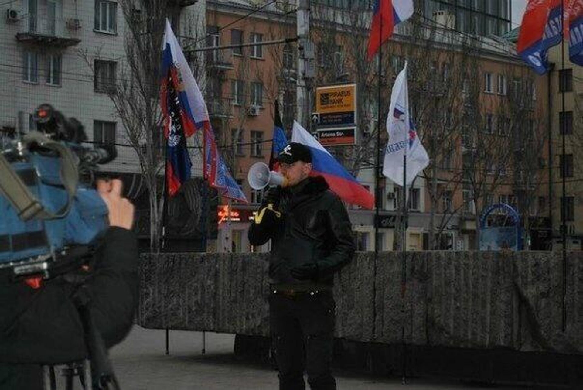 The first rally against Euromaidan in Donetsk. December 2013 - Sputnik International, 1920, 18.02.2024
