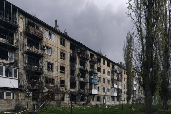 View of damaged buildings in Avdeyevka.News about the retreat of Ukrainian troops from Avdeyevka stole the headlines many Western media outlets. They regarded the city as a key point, calling the defeat of Kiev a disaster with far-reaching consequences. - Sputnik International