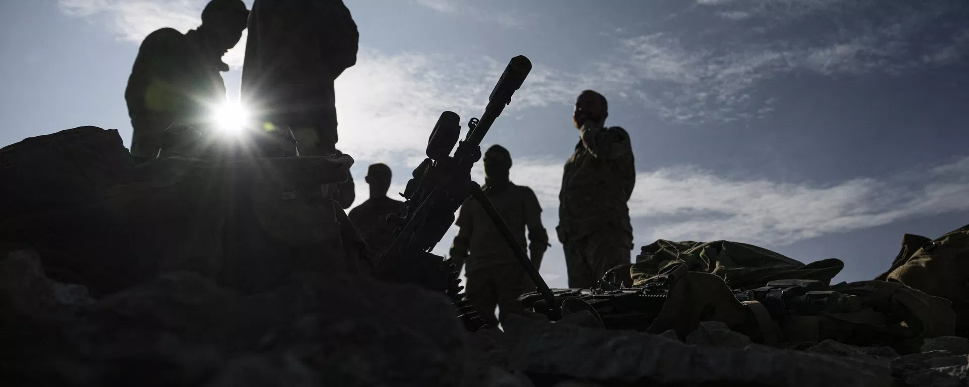 Ukrainian soldiers together with instructors from the Norwegian Home Guard 12th District Company 'Hegra’, part of Operation Gungne, during training with NATO-standard combat methods to enhance Ukrainian military capabilities, on August 25, 2023, north of Trondheim, Norway.  - Sputnik International, 1920, 03.03.2024