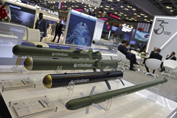 Models of missiles are on display during the Doha International Maritime Defence Exhibition and Conference.  - Sputnik International
