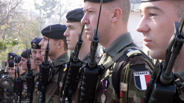 Soldiers of the European Union Forces (EUFOR) in Bosnia commemorate soldiers who died  during World War I at a ceremony organized in Sarajevo, Tuesday,Nov.11, 2008 - Sputnik International