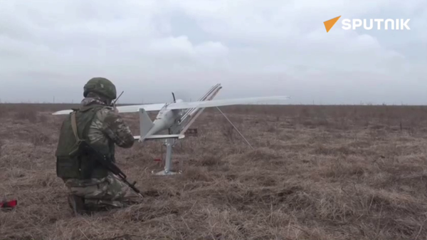 Russian Drone Coordinates Artillery Strike - Sputnik International