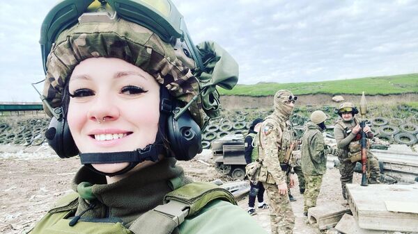 Do Your Duty, Come What May: Why Do Russian Women Join Volunteer Battalions - Sputnik International