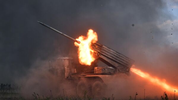 Combat work of Russia's Tornado-G MLRS crews in the LPR. - Sputnik International