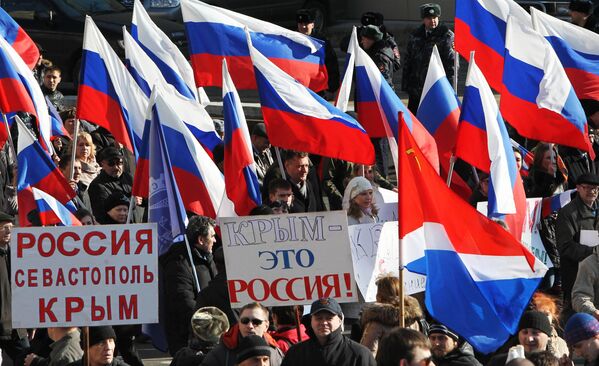Participants in a rally in Vladivostok in support of the results of the Crimean referendum. - Sputnik International