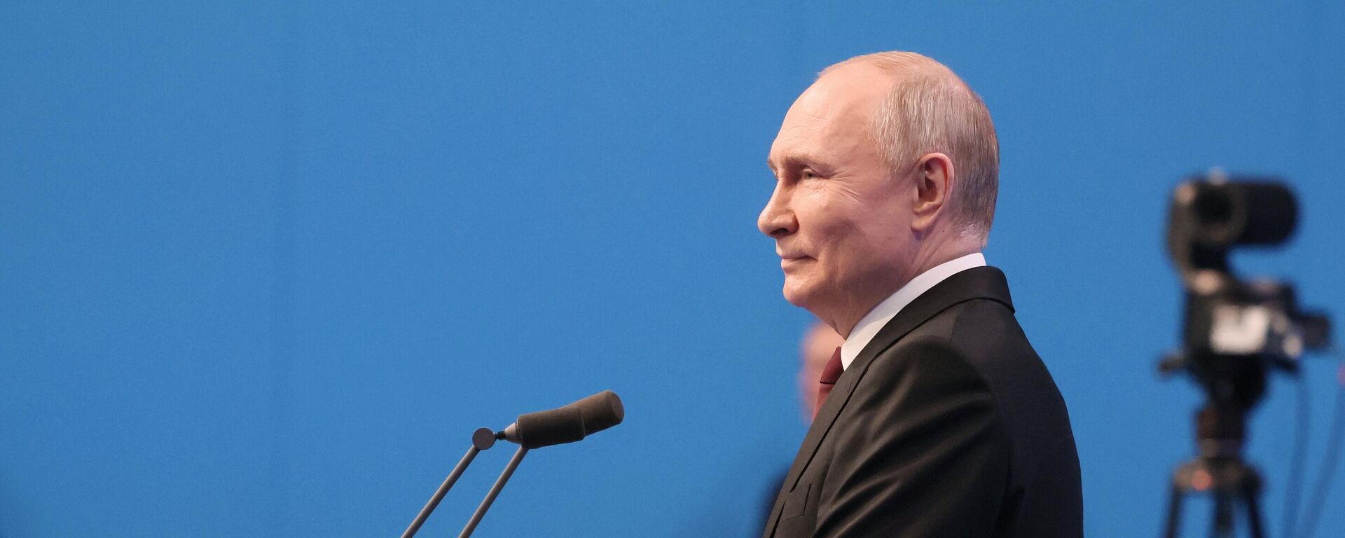 Russia's incumbent President Vladimir Putin speaks to reporters in Moscow. March 18, 2024. - Sputnik International, 1920, 18.03.2024