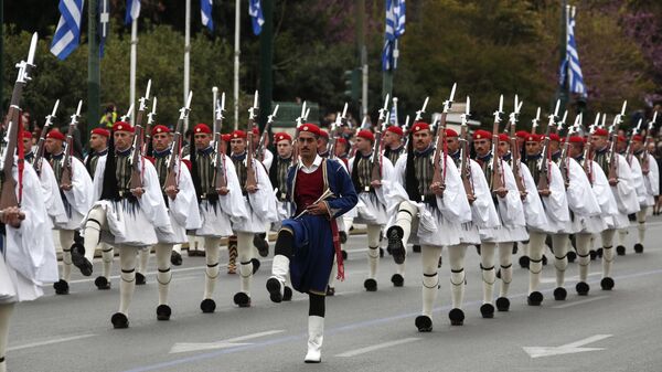 Greece's Presidential Guards take part in a parade, in Athens, Sunday, March 25, 2018 - Sputnik International