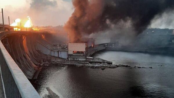 Пожар после удара по ДнепроГЭС - Sputnik International