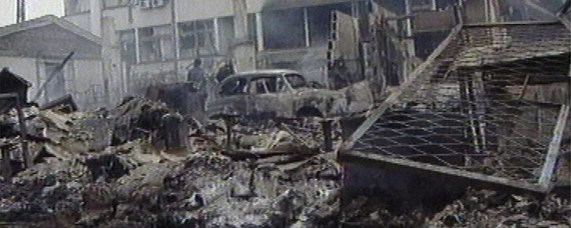 Image from television provided under conditions imposed by Serbian censors shows a police barracks in central Pristina the morning after a direct hit during a NATO bombing raid, Sunday night March 28 - Sputnik International, 1920, 27.03.2024