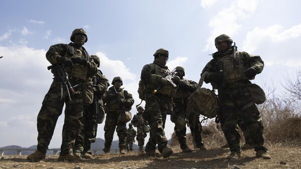U.S. soldiers from the 11th Engineer Battalion and 2nd Infantry Combined Division participate in a joint river-crossing exercise between South Korea and the U.S. in Yeoncheon, South Korea Wednesday, March 20, 2024.  - Sputnik International