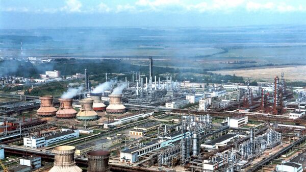 Nizhnekamsk's oil refineries. File photo - Sputnik International