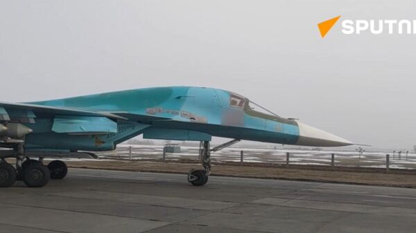 Frontline Su-34 bombers attacked the Ukrainian military with ODAB-500 aerial bombs - Sputnik International