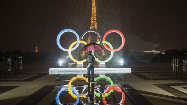 Olympic rings on Place du Trocadero in Paris - Sputnik International