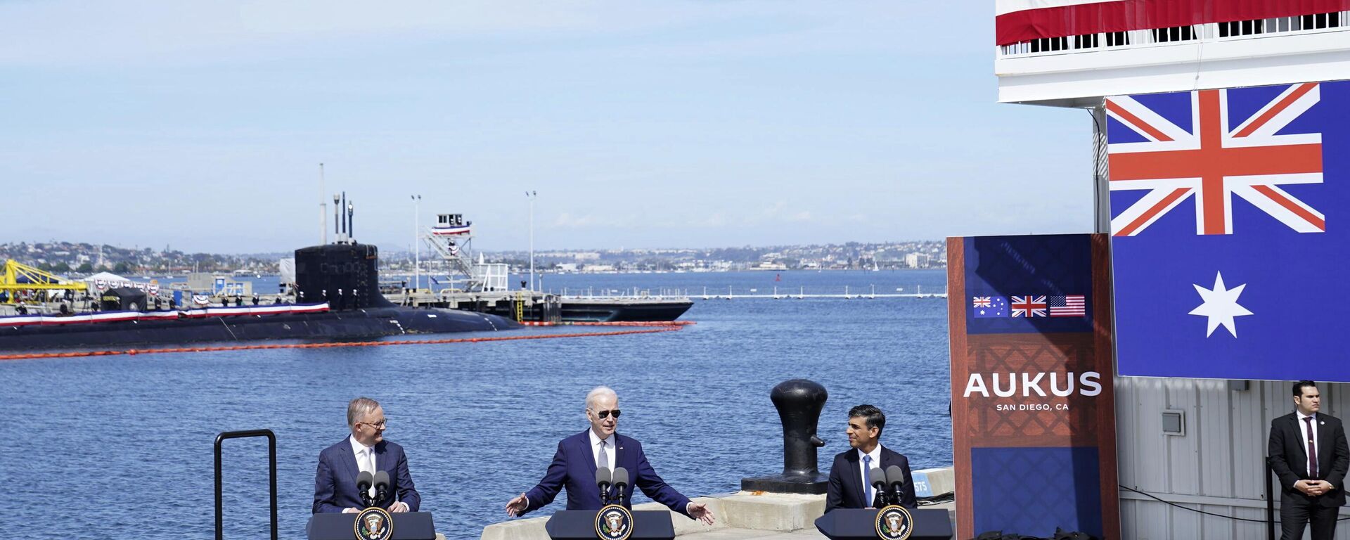 Britain's Prime Minister Rishi Sunak, right, meets with US President Joe Biden and Prime Minister of Australia Anthony Albanese, left, at Point Loma naval base in San Diego, US, Monday March 13, 2023, as part of Aukus, a trilateral security pact between Australia, the UK, and the US. - Sputnik International, 1920, 07.04.2024